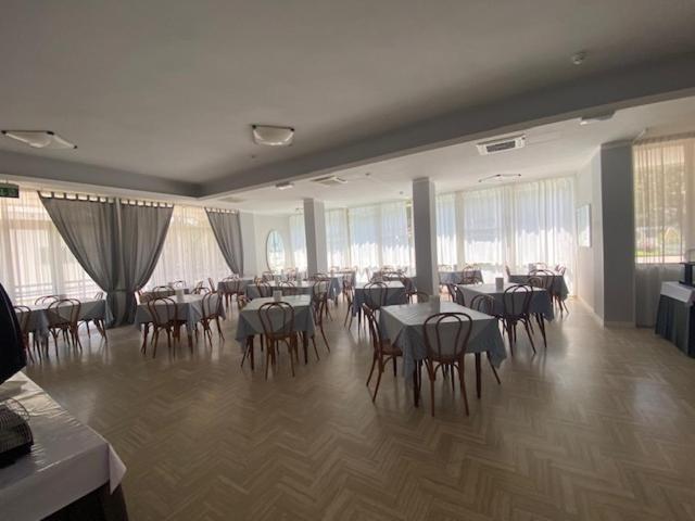 Hotel Monaco - Parcheggio Incluso Min 2 Gg Milano Marittima Exteriör bild