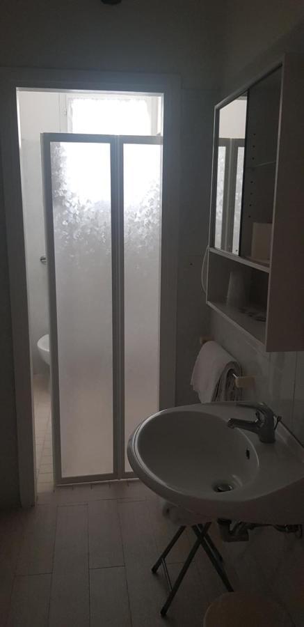 Hotel Monaco - Parcheggio Incluso Min 2 Gg Milano Marittima Rum bild