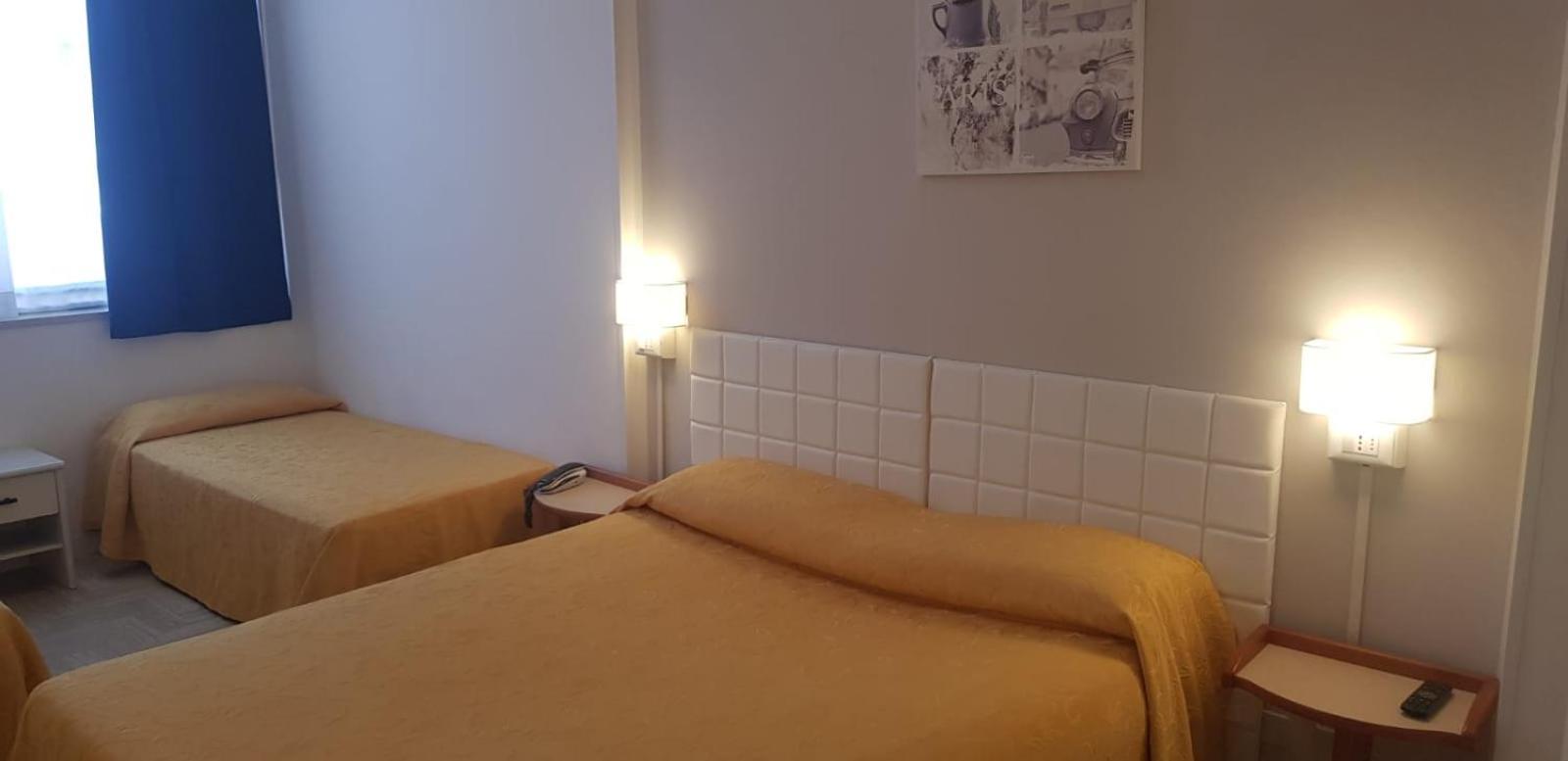 Hotel Monaco - Parcheggio Incluso Min 2 Gg Milano Marittima Rum bild