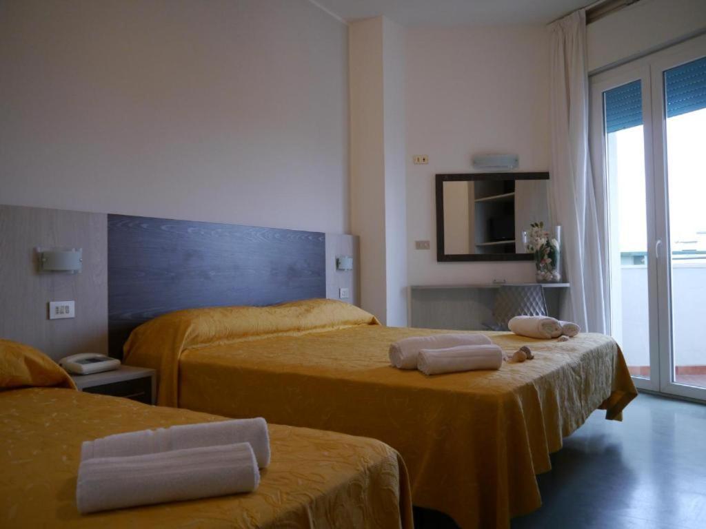 Hotel Monaco - Parcheggio Incluso Min 2 Gg Milano Marittima Exteriör bild