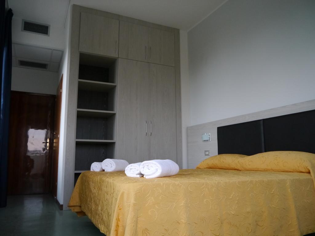 Hotel Monaco - Parcheggio Incluso Min 2 Gg Milano Marittima Exteriör bild