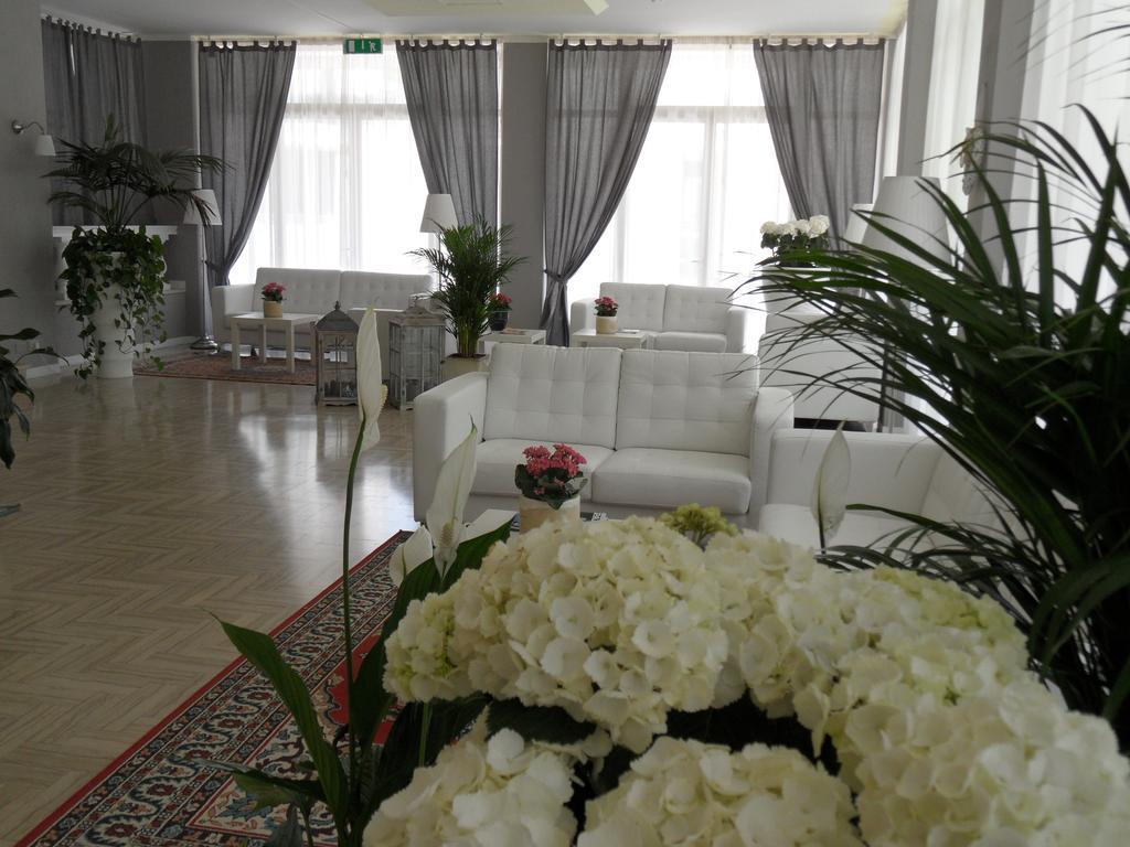 Hotel Monaco - Parcheggio Incluso Min 2 Gg Milano Marittima Exteriör bild