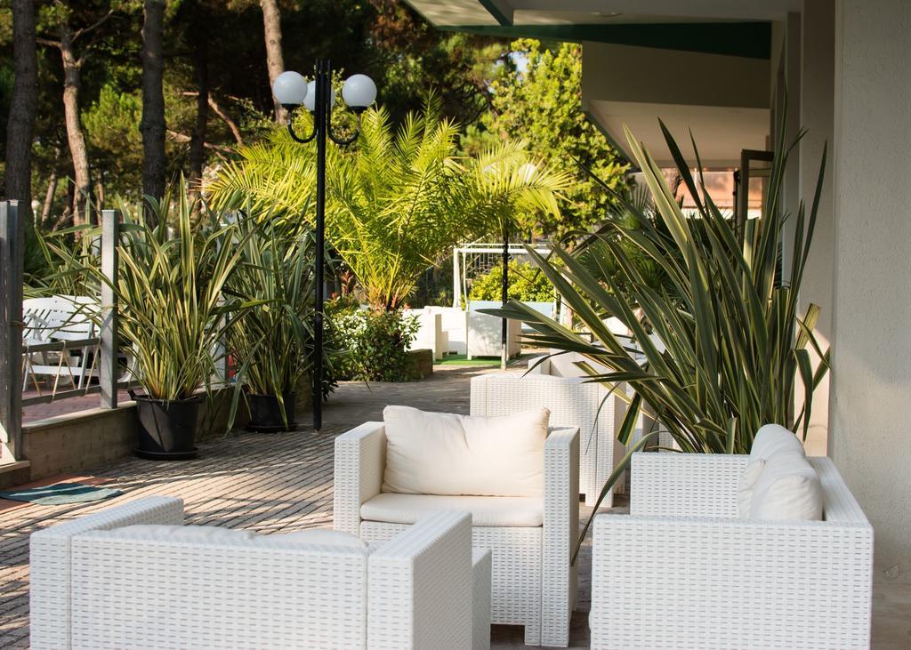 Hotel Monaco - Parcheggio Incluso Min 2 Gg Milano Marittima Exteriör bild
